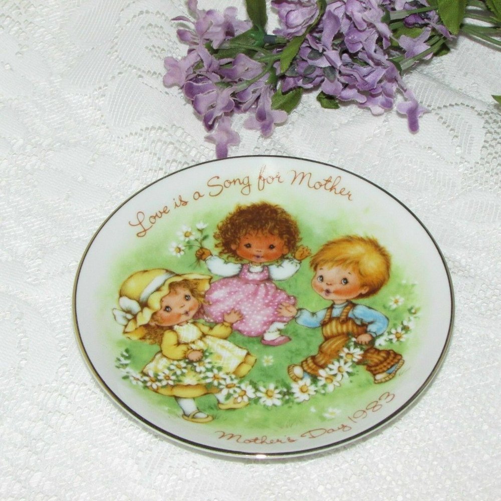 Avon Mother's Day Mini Collector Plate  Vintage Trinket Dish Keepsake Gift 1983